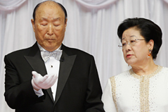 Sun Myung Moon mit seiner Frau Hak Ja Han