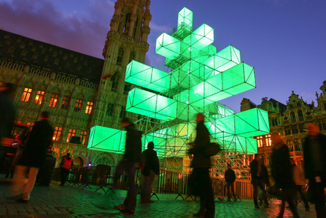 "Xmas 3" - Moderner Weihnachtsbaum in Brüssel