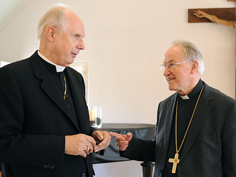 Diözesanbischof Egon Kapellari, Bischof von Graz-Seckau, und Erzbischof Alois Kothgasser, Erzbischof von Salzburg