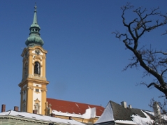 katholische Pfarrkirche zum Heiligen Stephanus in Stockerau im Winter