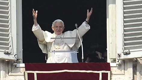 Papst beim Angelus-Gebet am 17. 02. 2013