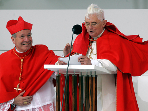 Kardinal Christoph Schönborn und Papst Benedikt XVI.