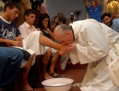 Jorge Borgoglio wäscht und küsste die Füße von Armen und Drogensüchtigen, 20. März 2008, in Buenos Aires