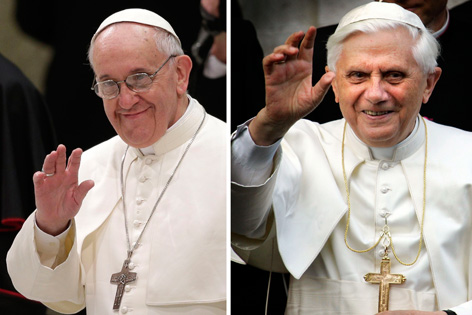 Kombinationsbild von Papst Franziskus und Papst Benedikt XVI.