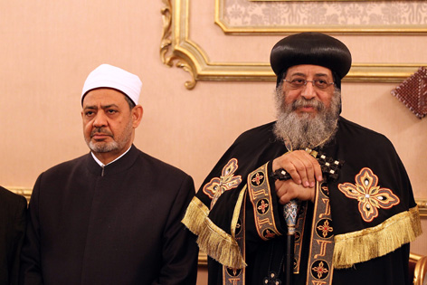 Koptenpapst Tawadros II. und der Großscheich der Kairoer Al-Azhar-Universität, Ahmed al-Taijib