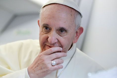 Papst Franziskus mit Journalisten auf dem Flug von Rio de Janeiro nach Rom