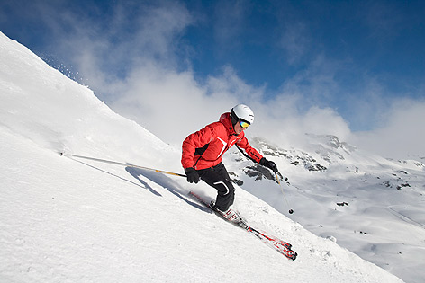 Skifahrer auf der Piste