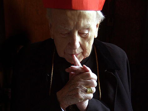 Kardinal Franz König beim Beten