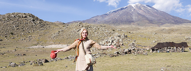 Joanna Lumley, vor dem Berg Ararat, Türkei