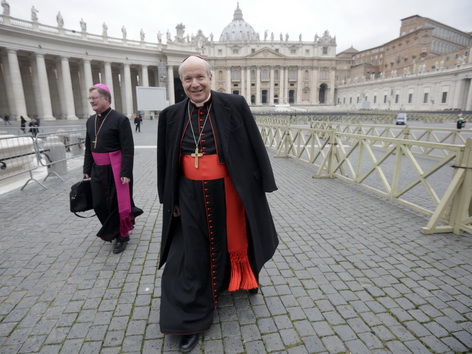 Kardinal Christoph Schönborn auf dem Weg in den Vatikan