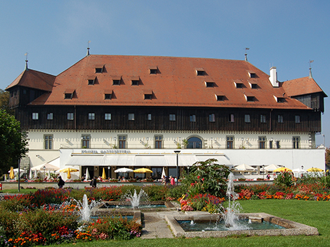Das Konzilgebäude von Konstanz aus dem Jahr 1388 diente einst dem Leinwandhandel. In diesem Gebäude wurde von 1414 - 1418 das Konzil von Konstanz abgehalten. 