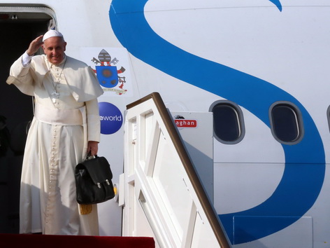 Papst Franziskus reist von Sri Lanka zu den Philippinen