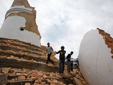 Der historische Dharahara-Turm nach dem Erdbeben