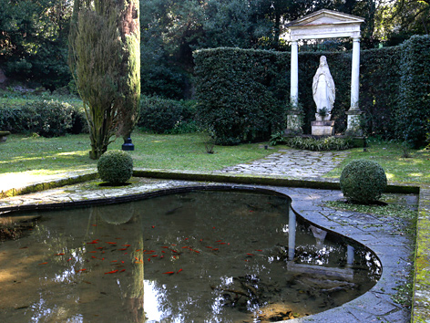 Castel Gandolfo, Teich im Garten
