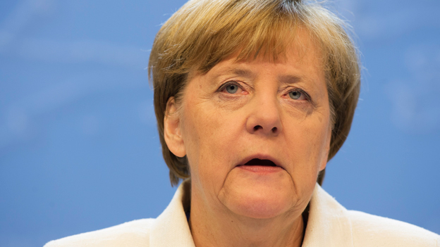 Angela Merkel mit ernstem Gesicht