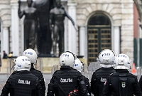 Türkische Polizei vor der Universität Istanbul.