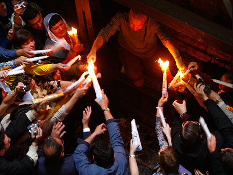 "Heiliges Feuer"-Zeremonie zum orthodoxen Osterfest in der Grabeskirche