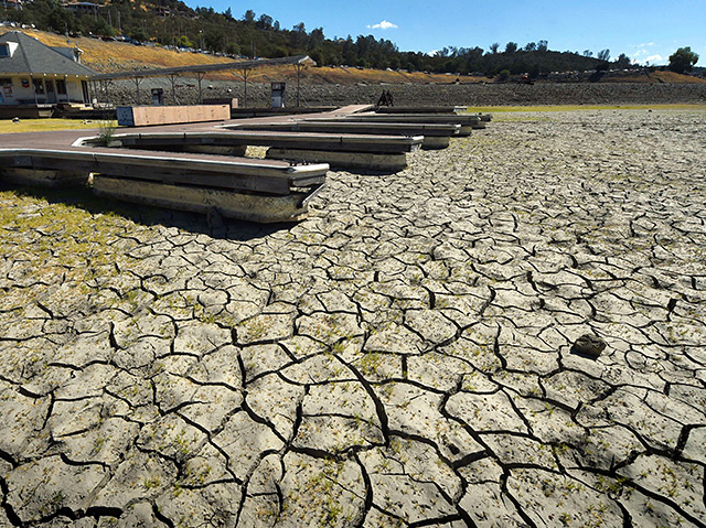 Wassermangel: Ausgetrockneter See in Kalifornien