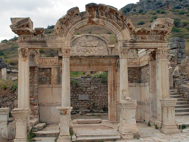 Hadrianstempel in Ephesos