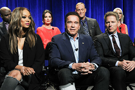 yra Banks, Arnold Schwarzenegger and Patrick M. Knapp Schwarzenegger während einer "The New Celebrity Apprentice" PK
