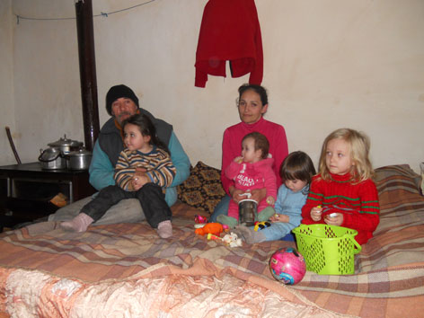 Albanien Kinder Caritas Kälte