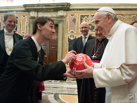 Papst Franziskus hat am Donnerstag Organisatoren und Sportler der Weltwinterspiele der „Special Olympics“ empfangen.