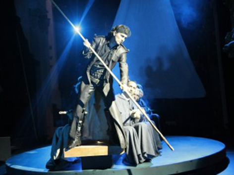Szenenbild aus Christoph Ehrenfellners „Judas“. Eine Kirchenoper in 8 Aufzügen.
