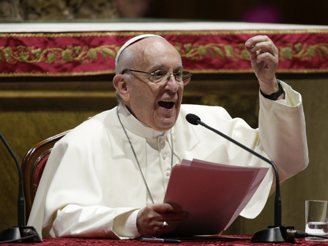 Papst Franziskus verlangt Orientierung von der Kirche