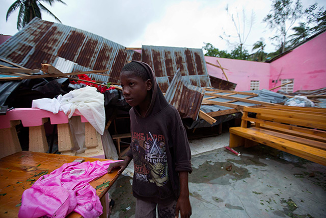 Zerstörte Hütten auf Haiti