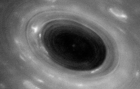 Die Saturn-Atmosphäre aus der Nähe: "Cassini"-Aufnahme vom 26.4.2017