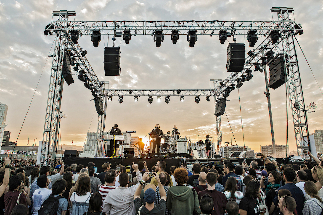 Arcade Fire spielen einen surprise gig am Primavera Festival