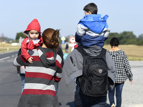 Flüchtlinge 2015 an der österreichischen Grenze in Nickelsdorf im Burgenland