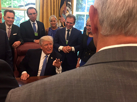US-Präsident Donald Trump mit evangelikalen Führern