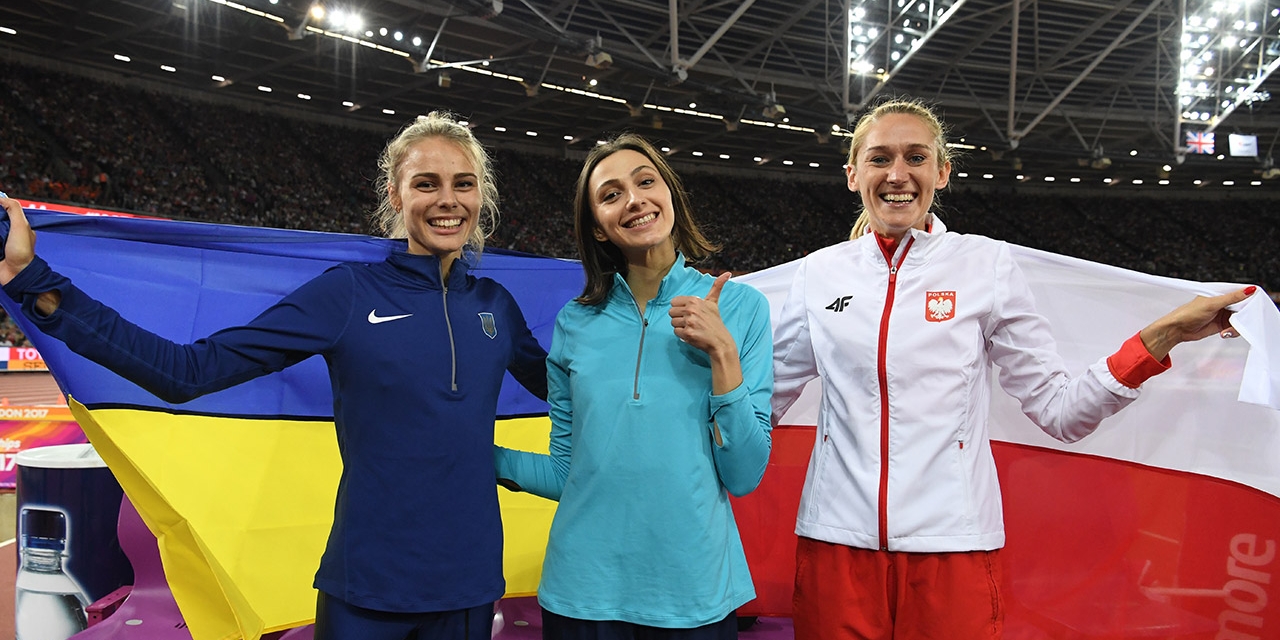 Maria Lasitskene, Yuliia Levchenko und Kamila Licwinko feiern ihre Hochsprung WM-Medaillenplätze