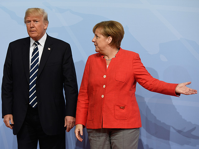 Donald Trump beim G-20-Gipfel im Juli 2017 mit Angela Merkel