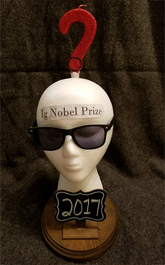 Trophäe der Ig-Nobelpreise 2017