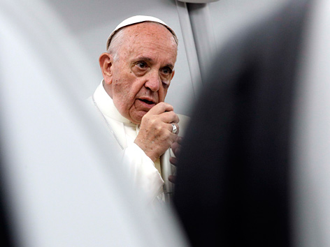 Papst Franziskus auf dem Rückflug von Kolumbien