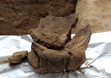 Tonscherben, Boden eines neolithischen Tonkrugs