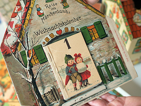 Adventkalender "Die Reise ins Märchenland" aus den frühen 1920er Jahren