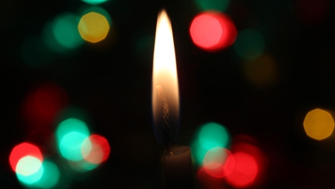 Kerze zum Advent und Weihnachten
