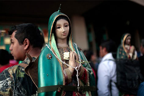 Pilger gedenken der Jungfrau von Guadalupe am 12. Dezember 2016 in Mexiko