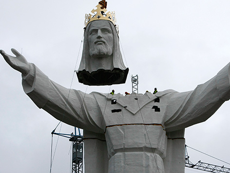 Riesige Jesus-Statue in Polen im Bau