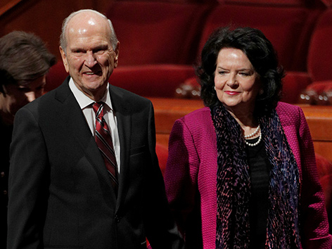 Der neue Präsident der Mormonen, Russel M. Nelson neben seiner Frau Wendy