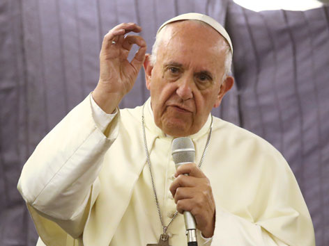 Papst Franziskus bei der fliegenden Pressekonferenz auf dem Flug von Peru nach Rom