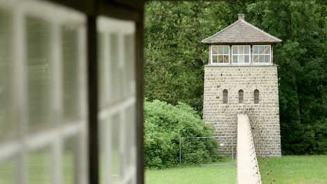 Böse Bauten 
Hitlers Architektur im Schatten der Alpen