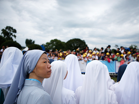 Katholische Nonnen in Südkorea beim Papstbesuch 2014