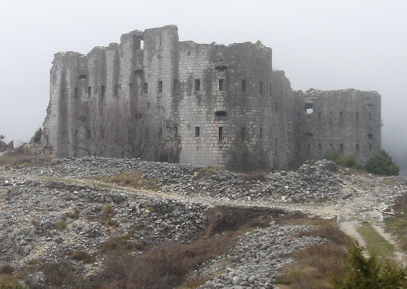 Die Festung Kosmac in Montenegro