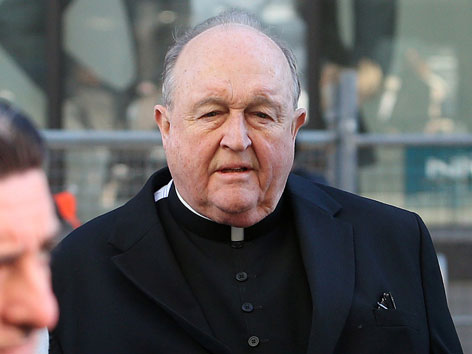 Missbrauchsvertuschung: Papst entlässt Erzbischof