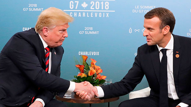 Handshake zwischen Donald Trump und Emmanuel Macron beim G7-Gipfel in Kanada