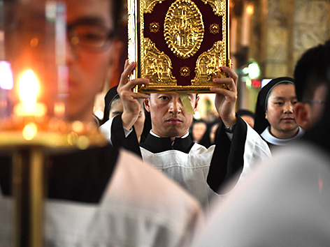Katholiken-Prozession am Gründonnerstag in Beijing, China